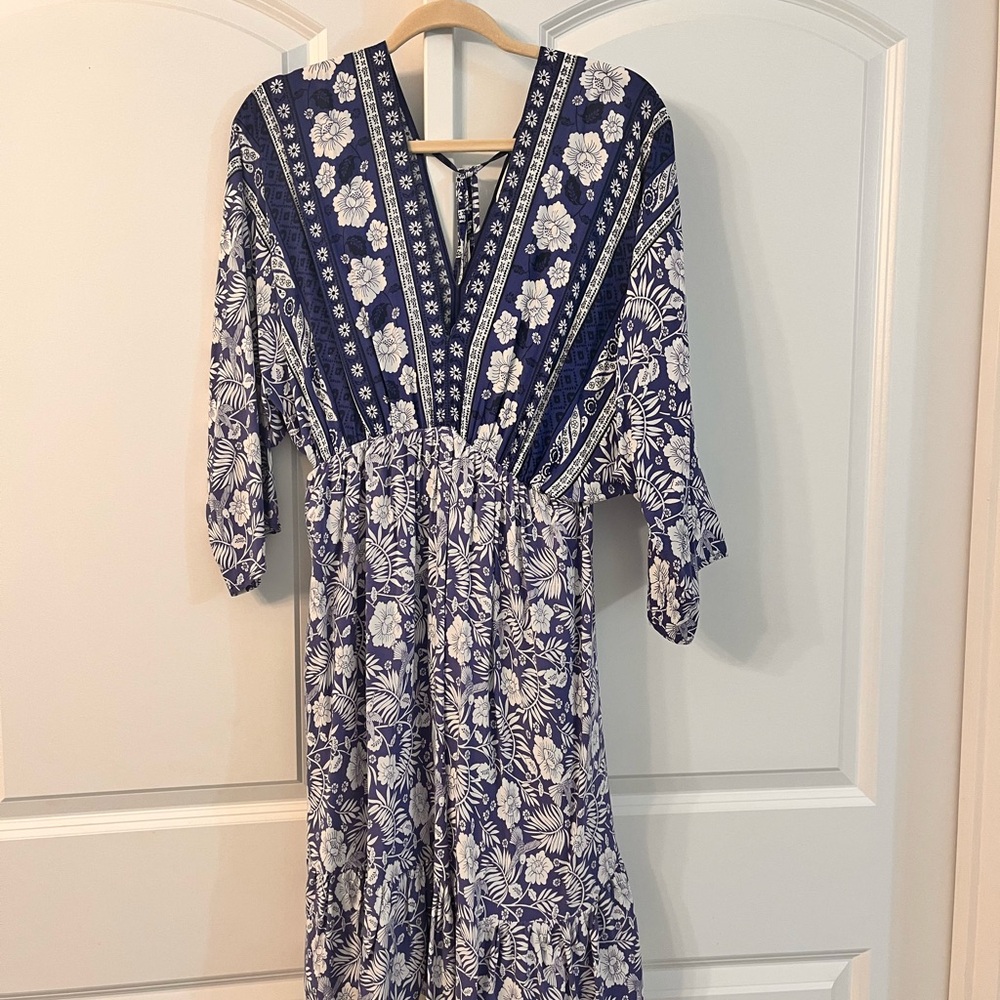 JODIFL Navy and White Floral Long Sleeve Dress